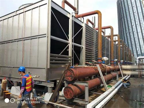 工業冷卻塔需要定期檢查排污？？(工業冷卻塔的作用)